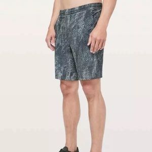 Lululemon herringbone multi THE short 9” - M